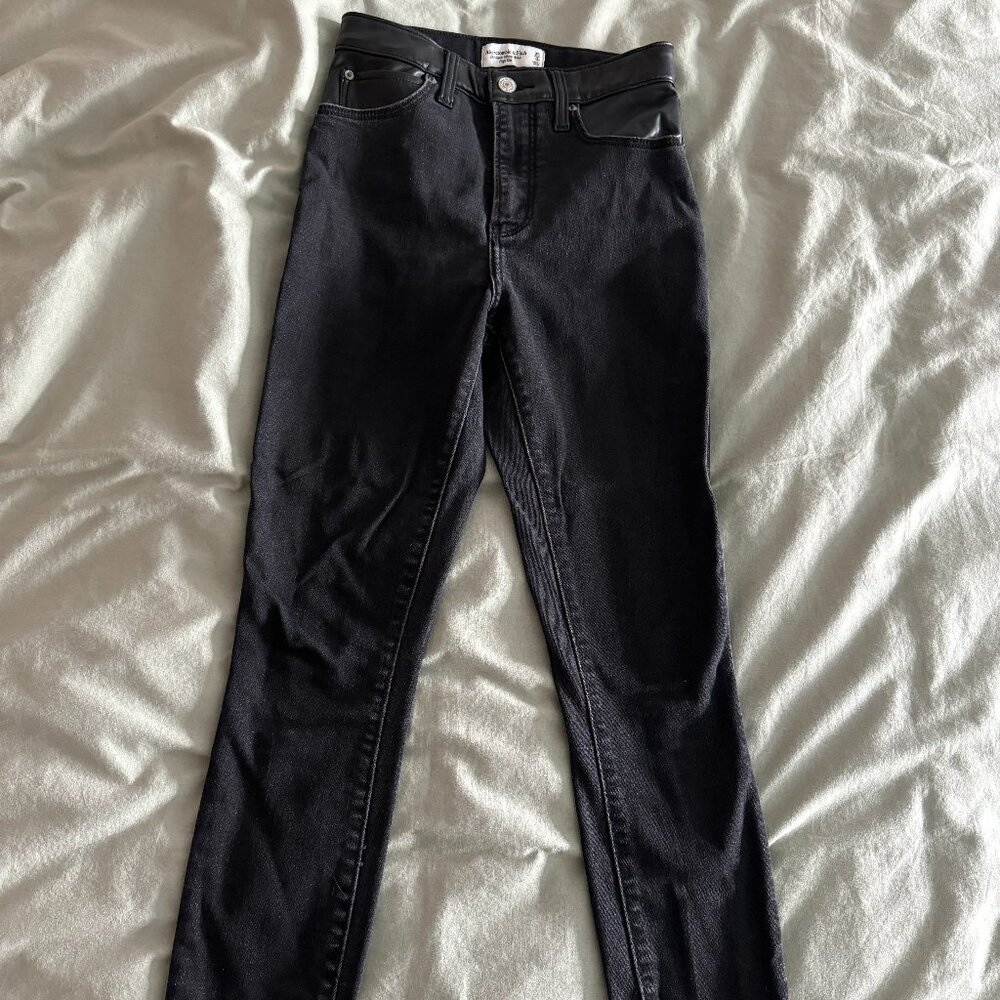 Abercrombie & Fitch Women's Skinny Jeans - Black